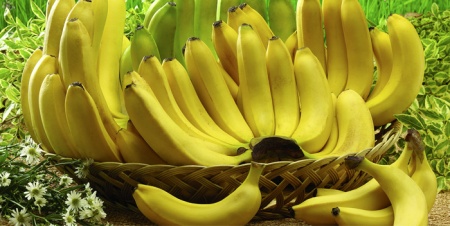 Почему полезно кушать бананы