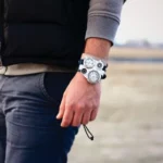 Как носить мужские часы с серебряным браслетом